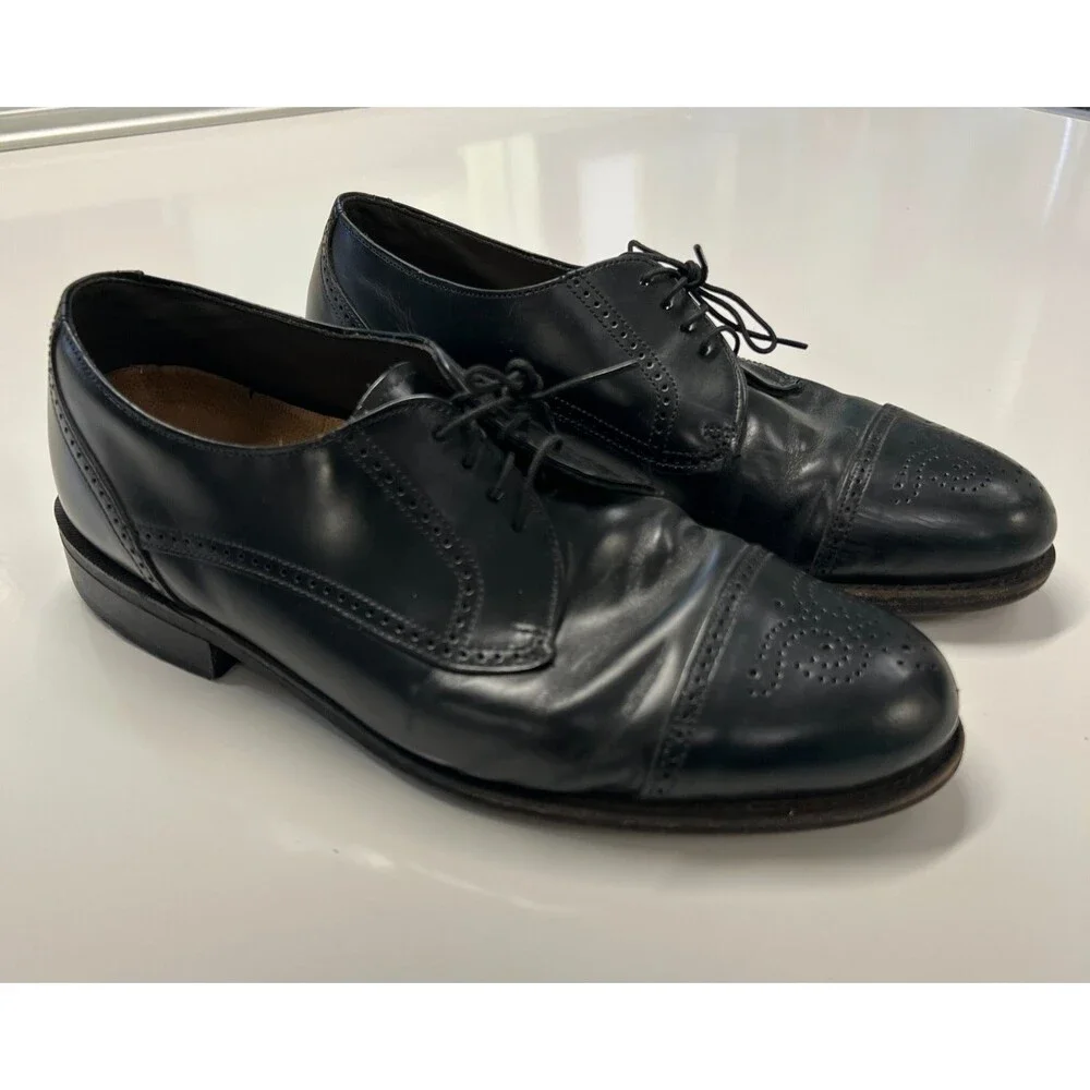 G.H. Bass Cap Toe Oxford Shoes Mens 10.5 Black Leather USA Made W300-1 Dress